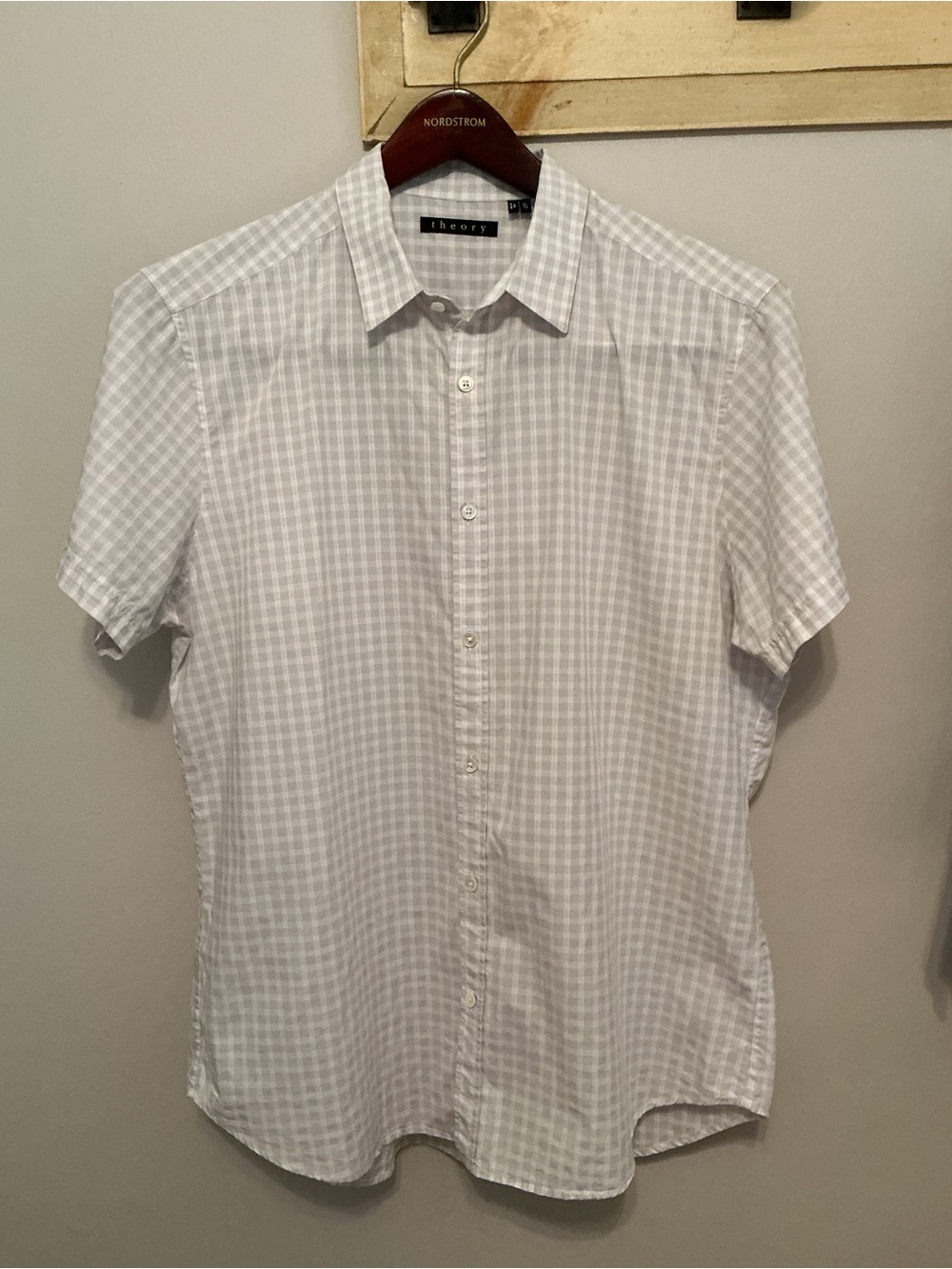 Theory Men’s XL Light Gray Checked Button-Down Short Sleeve Shirt